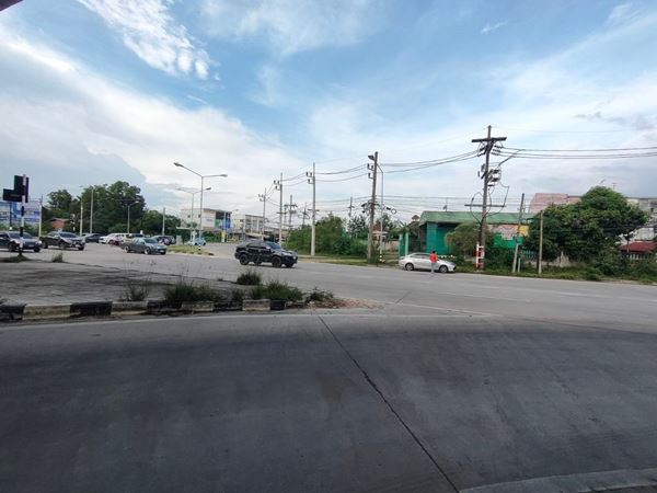 ขายที่ดินติดสี่แยกควนลัง หัวมุมติดเพชรเกษม เนื้อที่ 897 ตรว. ค้าขายได้ ทำเลดี